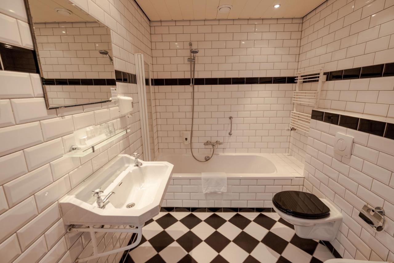 Amicitia Hotel سنيك المظهر الخارجي الصورة