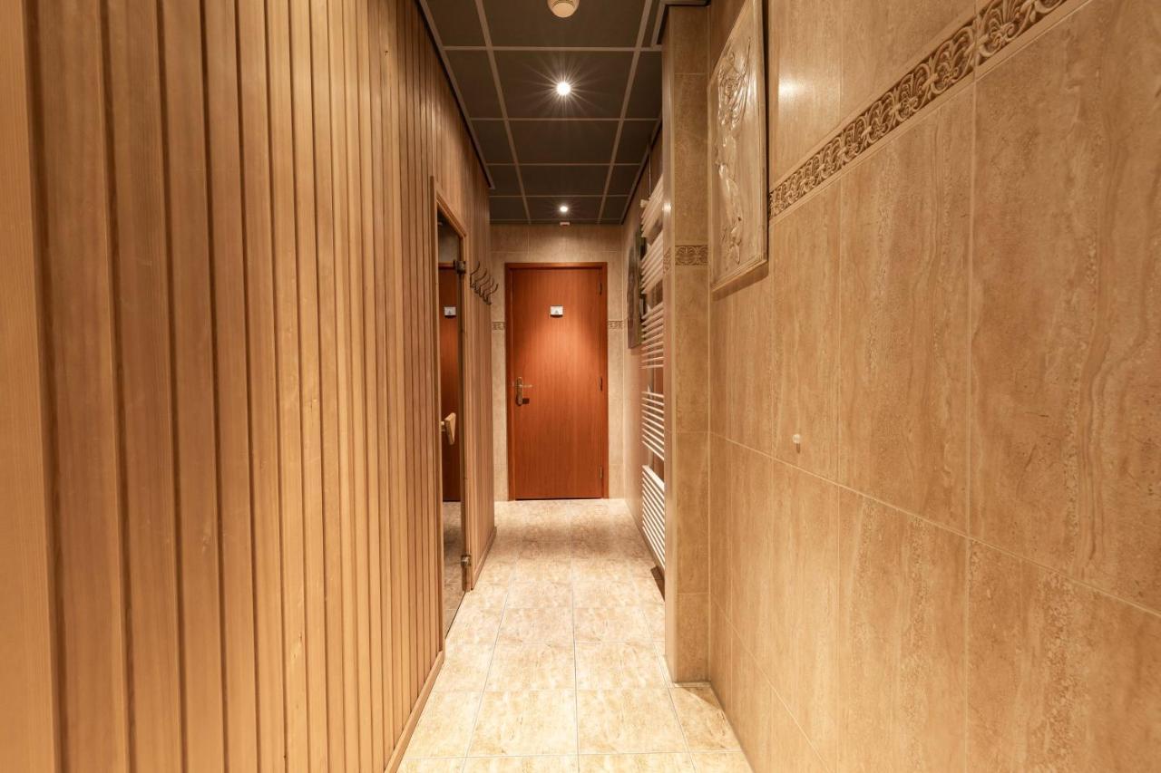 Amicitia Hotel سنيك المظهر الخارجي الصورة